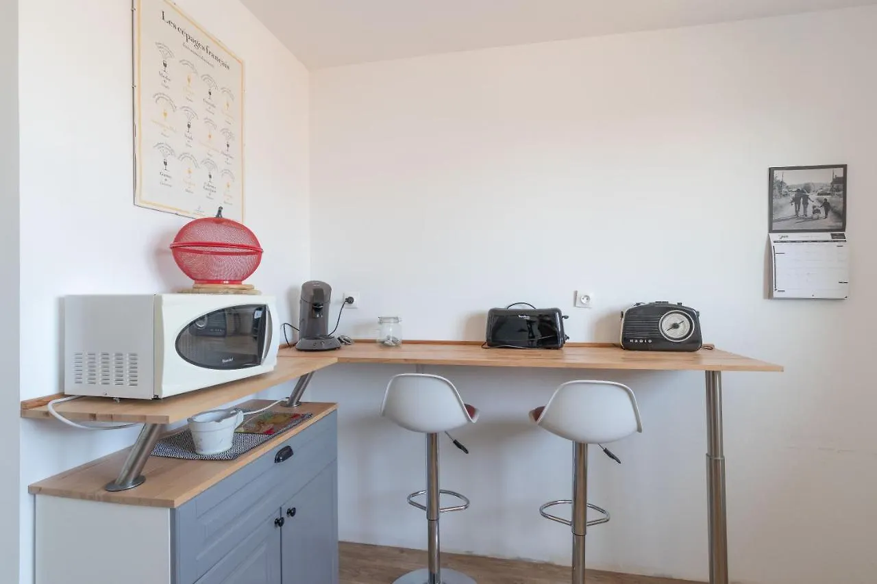 Cabana & Grand Appartement Cosy - Parking & Balcon Villefranche-sur-Saone Apartment