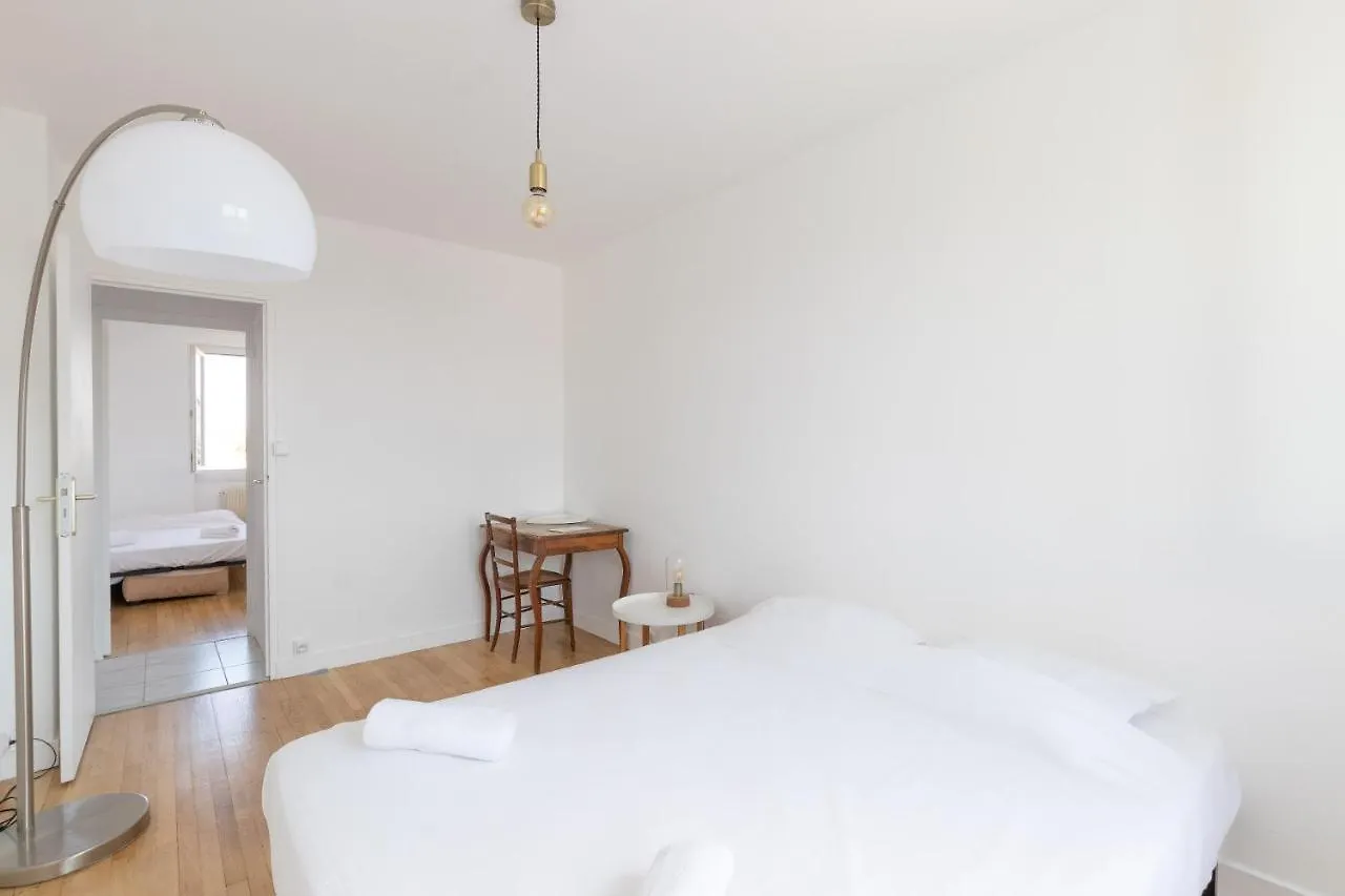 Cabana & Grand Appartement Cosy - Parking & Balcon Villefranche-sur-Saone Apartment